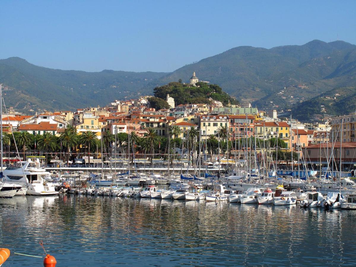 Maison Du Port Vieux Apartment Sanremo Luaran gambar