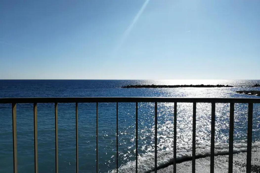 Maison Du Port Vieux Apartment Sanremo Luaran gambar