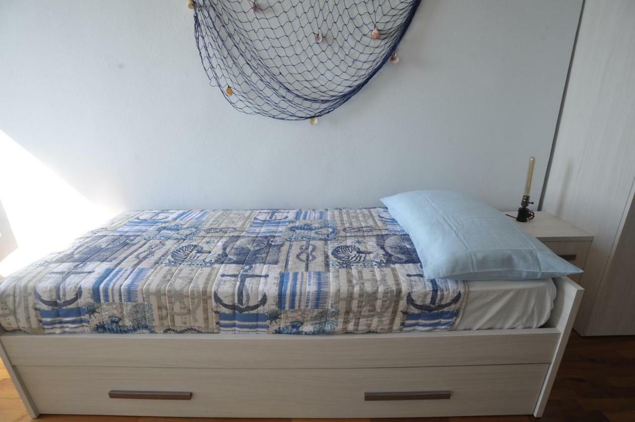 Maison Du Port Vieux Apartment Sanremo Luaran gambar