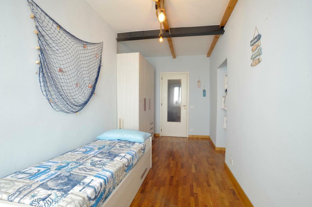 Maison Du Port Vieux Apartment Sanremo Luaran gambar