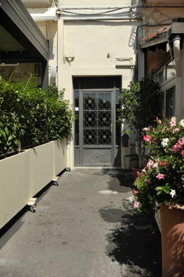 Maison Du Port Vieux Apartment Sanremo Luaran gambar