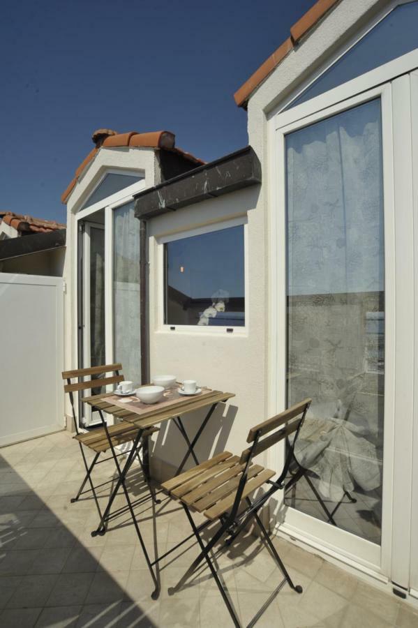 Maison Du Port Vieux Apartment Sanremo Luaran gambar